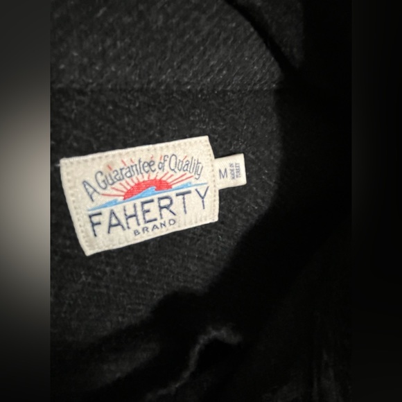 Legend™ Sweater Shirt. Size M/Black. NEW! - Picture 3 of 3